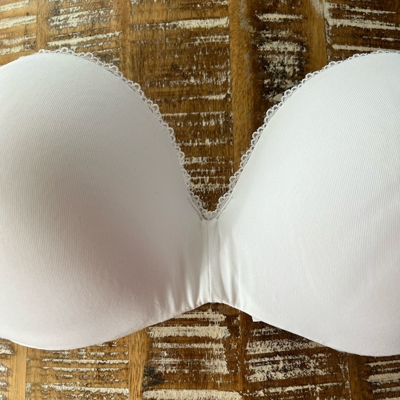 NWOT- Strapless Underwire White Bra - Picture 4 of 8
